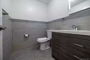 615 Pearl St, Oceanside, NY 11572 - Photo 28
