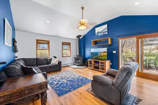 3453 Flanders Dr, Yorktown Heights, NY 10598 - Photo 4