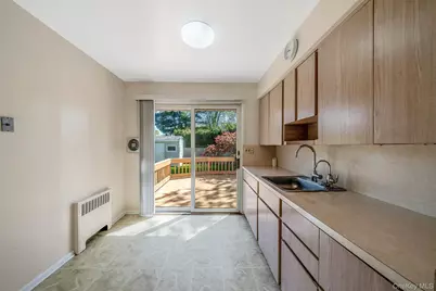28 Miller Street #2, Glen Cove, NY 11542 - Photo 12