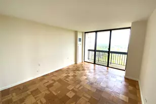 271-10 Grand Central Pkwy, Floral Park, NY 11005 - Photo 12