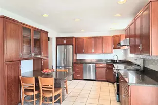 2585 Farsund Dr, Yorktown Heights, NY 10598 - Photo 4