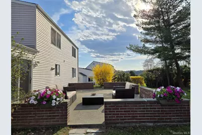 2585 Farsund Drive, Yorktown Heights, NY 10598 - Photo 18