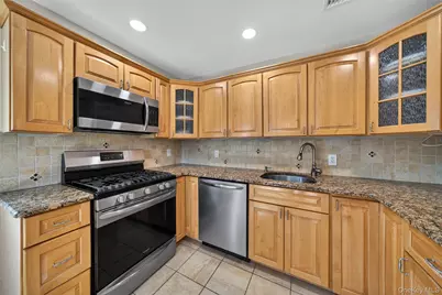 127 Bogert Avenue, Pearl River, NY 10965 - Photo 14