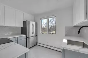 21 Bird Ln, Hicksville, NY 11801 - Photo 14