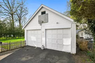 15 Maryland Ave, Armonk, NY 10504 - Photo 32