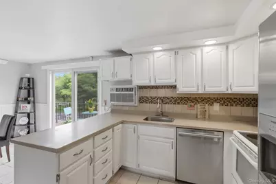 303 Parr Meadow Drive #3C, Newburgh, NY 12550 - Photo 10