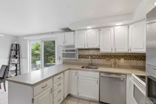 303 Parr Meadow Dr, Newburgh, NY 12550 - Photo 10
