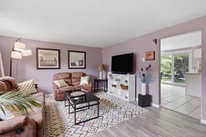 303 Parr Meadow Drive #3C, Newburgh, NY 12550 - Photo 4