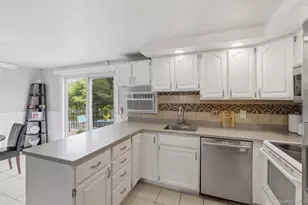 303 Parr Meadow Dr, Newburgh, NY 12550 - Photo 8