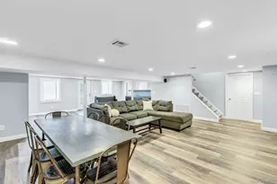 41 Yoakum St, Farmingdale, NY 11735 - Photo 30