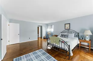 157 Garden Pl, West Hempstead, NY 11552 - Photo 16