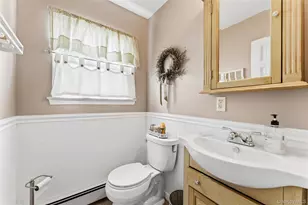 157 Garden Pl, West Hempstead, NY 11552 - Photo 10
