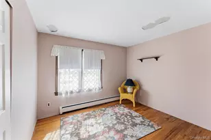 157 Garden Pl, West Hempstead, NY 11552 - Photo 18