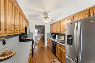 157 Garden Pl, West Hempstead, NY 11552 - Photo 6