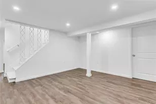 1047 Windermere Rd, Franklin Square, NY 11010 - Photo 14