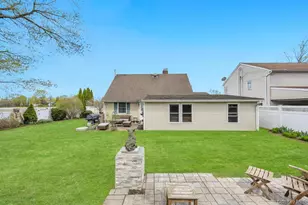 54 Polaris Dr, Levittown, NY 11756 - Photo 24