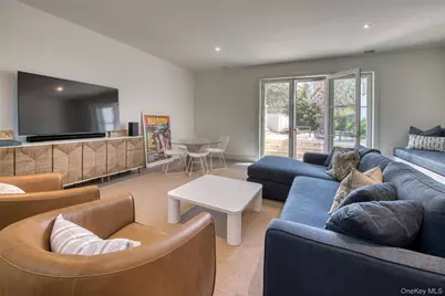 323 Division Street, Sag Harbor, NY 11963 - Photo 16