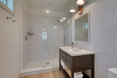 323 Division Street, Sag Harbor, NY 11963 - Photo 18