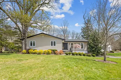 5 Lynne Court, Suffern, NY 10901 - Photo 1