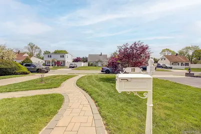12 Crescent Lane, Levittown, NY 11756 - Photo 46
