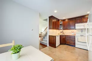 12 Crescent Ln, Levittown, NY 11756 - Photo 12