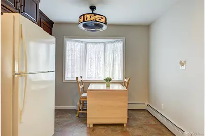 12 Crescent Lane, Levittown, NY 11756 - Photo 14