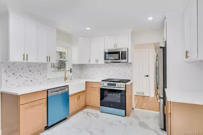 5 Julia Circle, East Setauket, NY 11733 - Photo 12