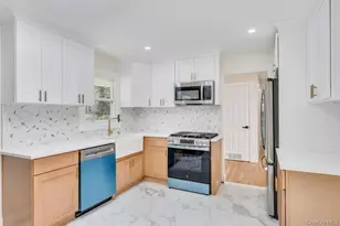5 Julia Cir, East Setauket, NY 11733 - Photo 12