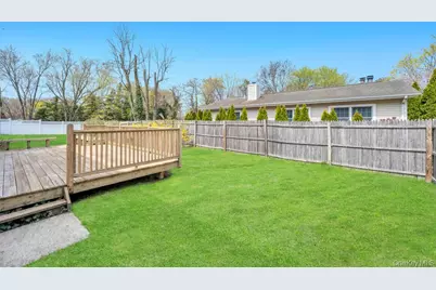 5 Julia Circle, East Setauket, NY 11733 - Photo 24