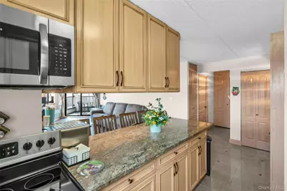 725 Miller Avenue #241, Freeport, NY 11520 - Photo 4
