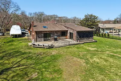 225 Bayview Avenue, East Islip, NY 11730 - Photo 42