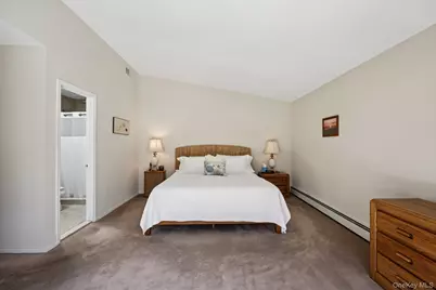 225 Bayview Avenue, East Islip, NY 11730 - Photo 26