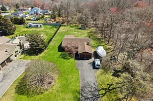 225 Bayview Ave, East Islip, NY 11730 - Photo 38