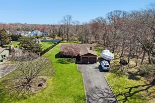 225 Bayview Ave, East Islip, NY 11730 - Photo 34