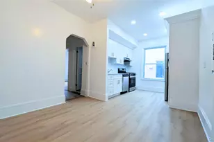 18-44 21st Dr, Astoria, NY 11105 - Photo 16