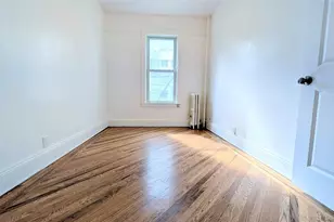 18-44 21st Dr, Astoria, NY 11105 - Photo 20