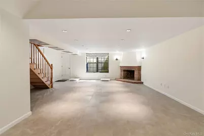 9215 68th Avenue, Forest Hills, NY 11375 - Photo 28