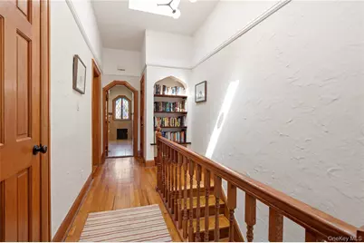 9215 68th Avenue, Forest Hills, NY 11375 - Photo 16