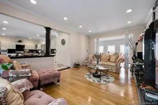 21 Central Ct, Carle Place, NY 11514 - Photo 10