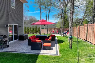 10 Taylor St, New Paltz, NY 12561 - Photo 2
