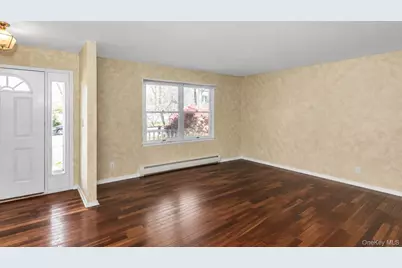 38 Memorial Boulevard, East Moriches, NY 11940 - Photo 4