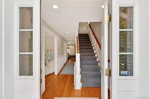 228 Sarles Ln, Pleasantville, NY 10570 - Photo 2