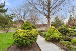 23 Normandy Village, Nanuet, NY 10954 - Photo 16
