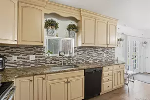 2428 Bruynswick Rd, Wallkill, NY 12589 - Photo 6