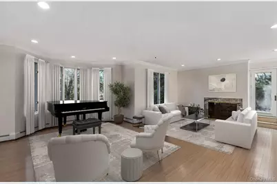 6 Coachmans Court, Old Westbury, NY 11568 - Photo 4