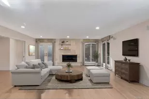 6 Coachman's Ct, Old Westbury, NY 11568 - Photo 8