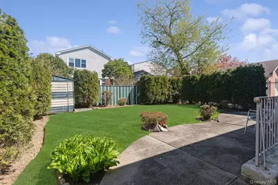 15143 21st Avenue, Whitestone, NY 11357 - Photo 22