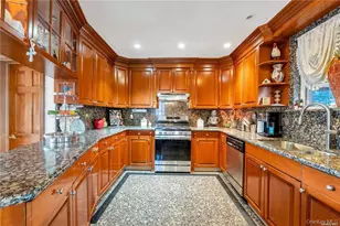 50-43 192nd St, Fresh Meadows, NY 11365 - Photo 4
