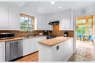 146 Doctors Walk, Cherry Grove, NY 11782 - Photo 8