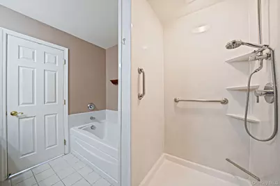 23 Cranberry Circle, Medford, NY 11763 - Photo 22